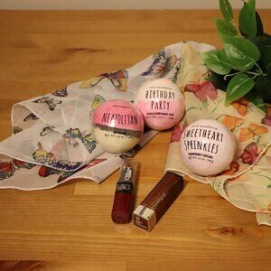 Beauty and Lux Gift box for yourself or a friend - bath bombs, scarves lipstick